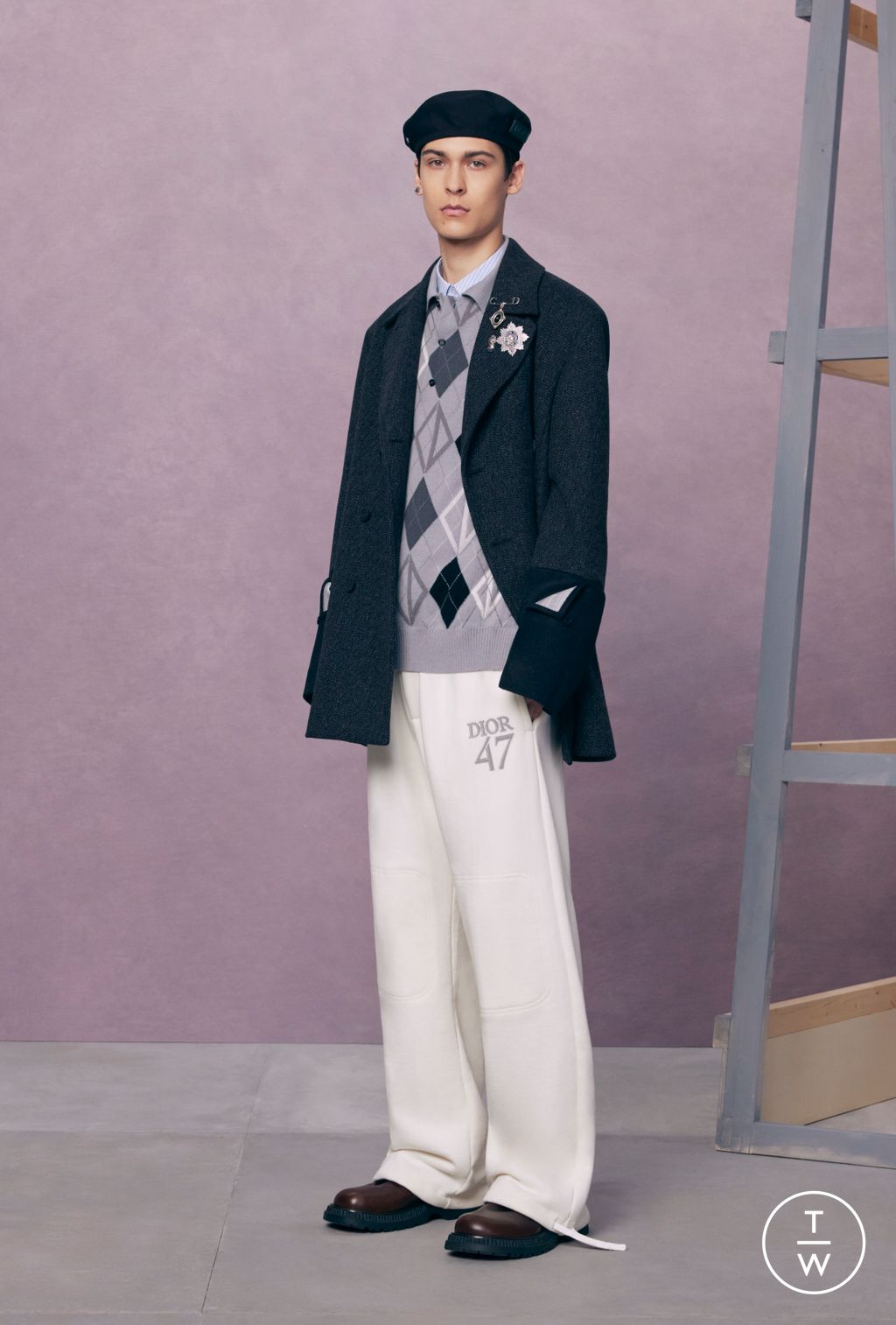 Fashion Week Paris Resort 2024 look 34 from the Dior Men collection 男装