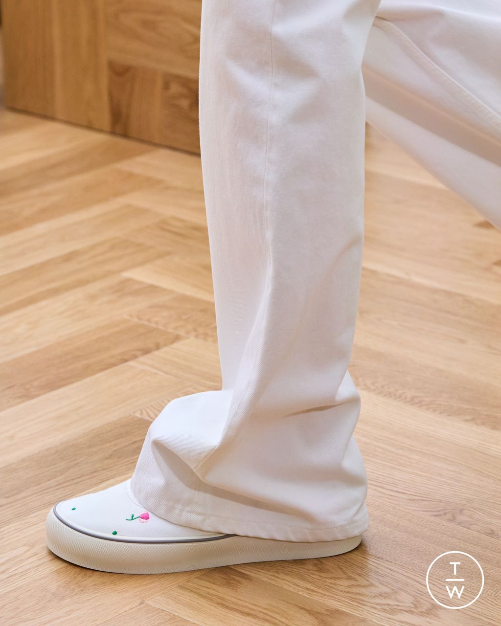 Fashion Week Paris Spring/Summer 2026 look 62 from the Dior Homme collection 男装配饰