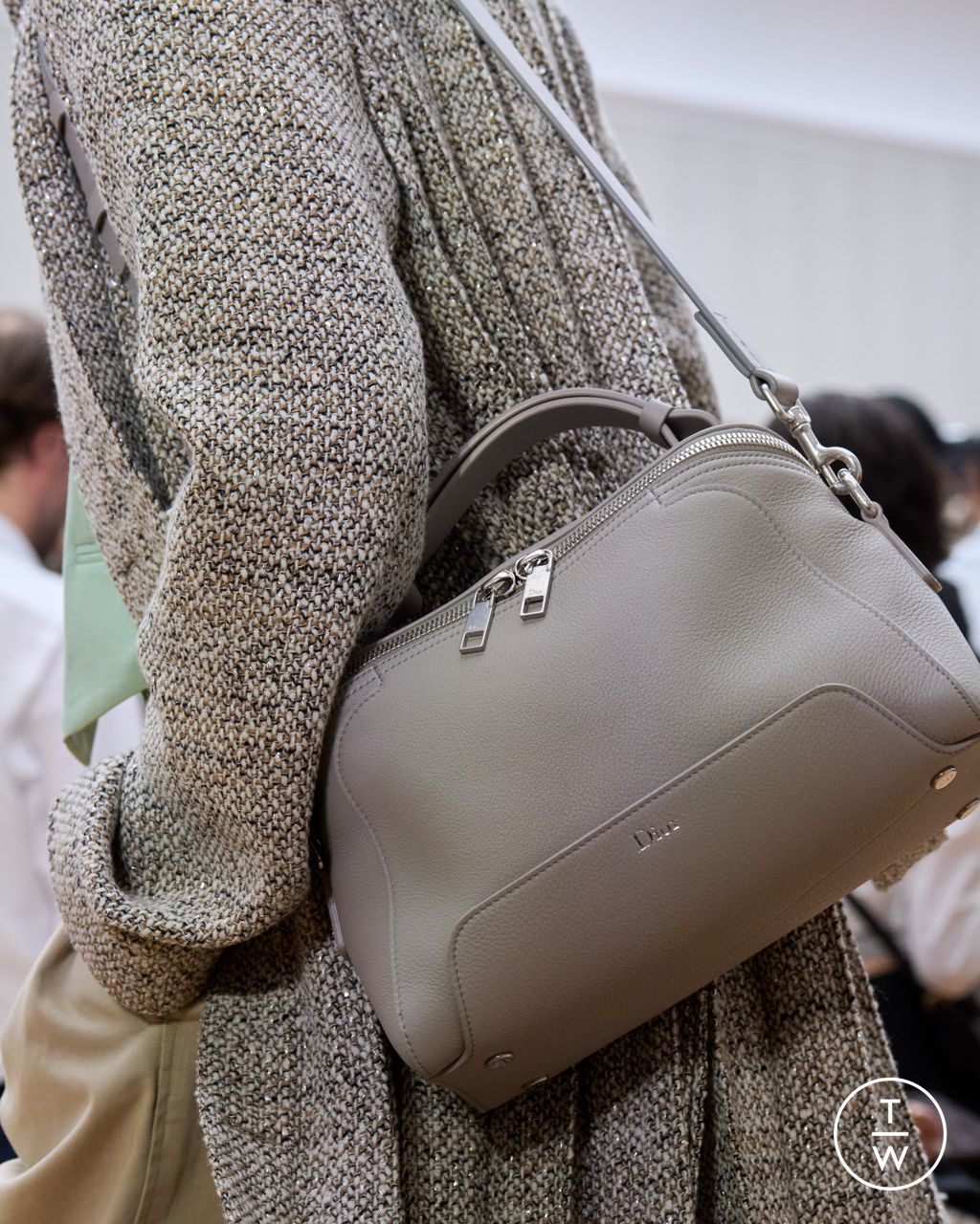 Fashion Week Paris Spring/Summer 2026 look 61 from the Dior Homme collection menswear accessories