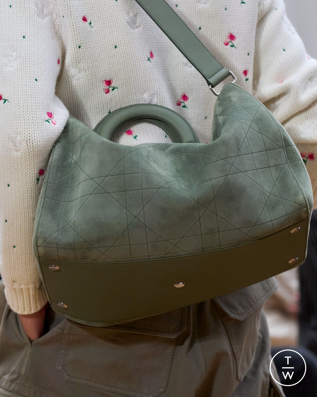 Fashion Week Paris Spring/Summer 2026 look 50 from the Dior Homme collection menswear accessories