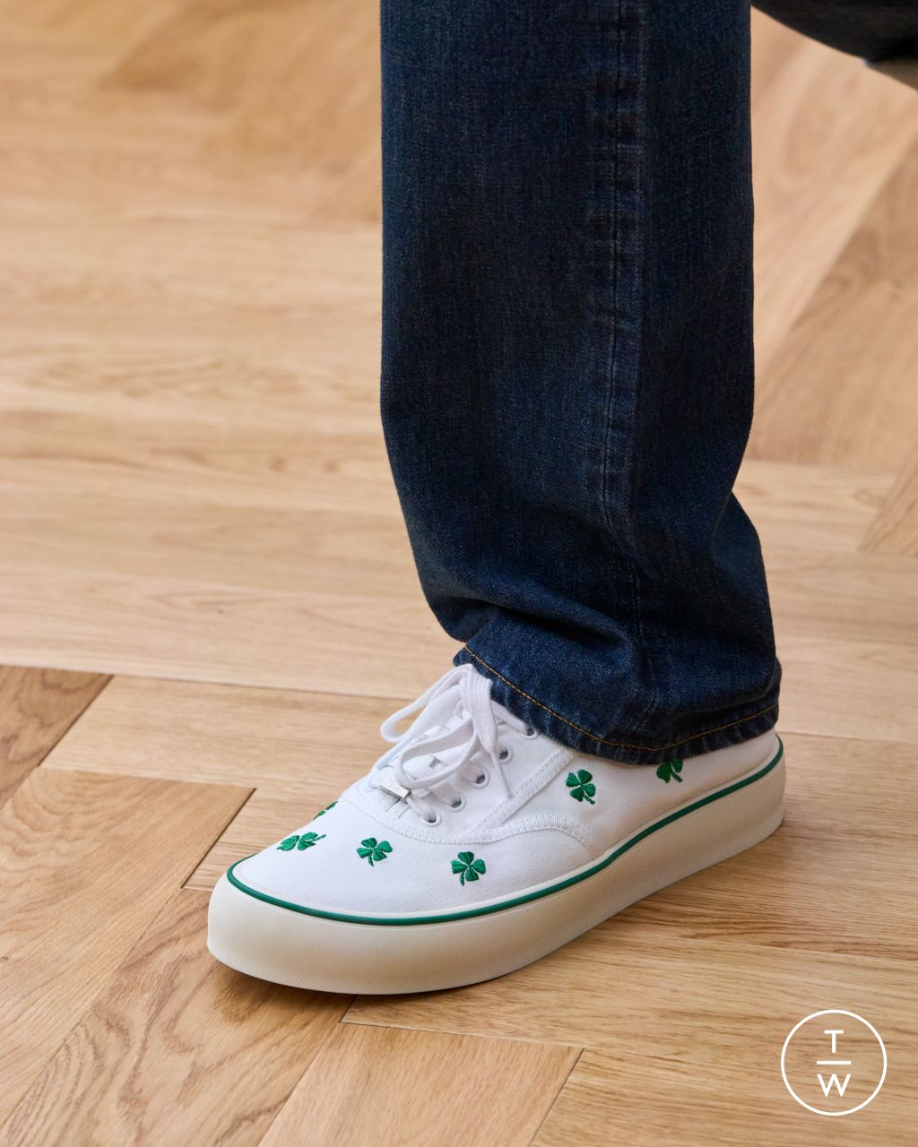 Fashion Week Paris Spring/Summer 2026 look 46 from the Dior Homme collection 男装配饰