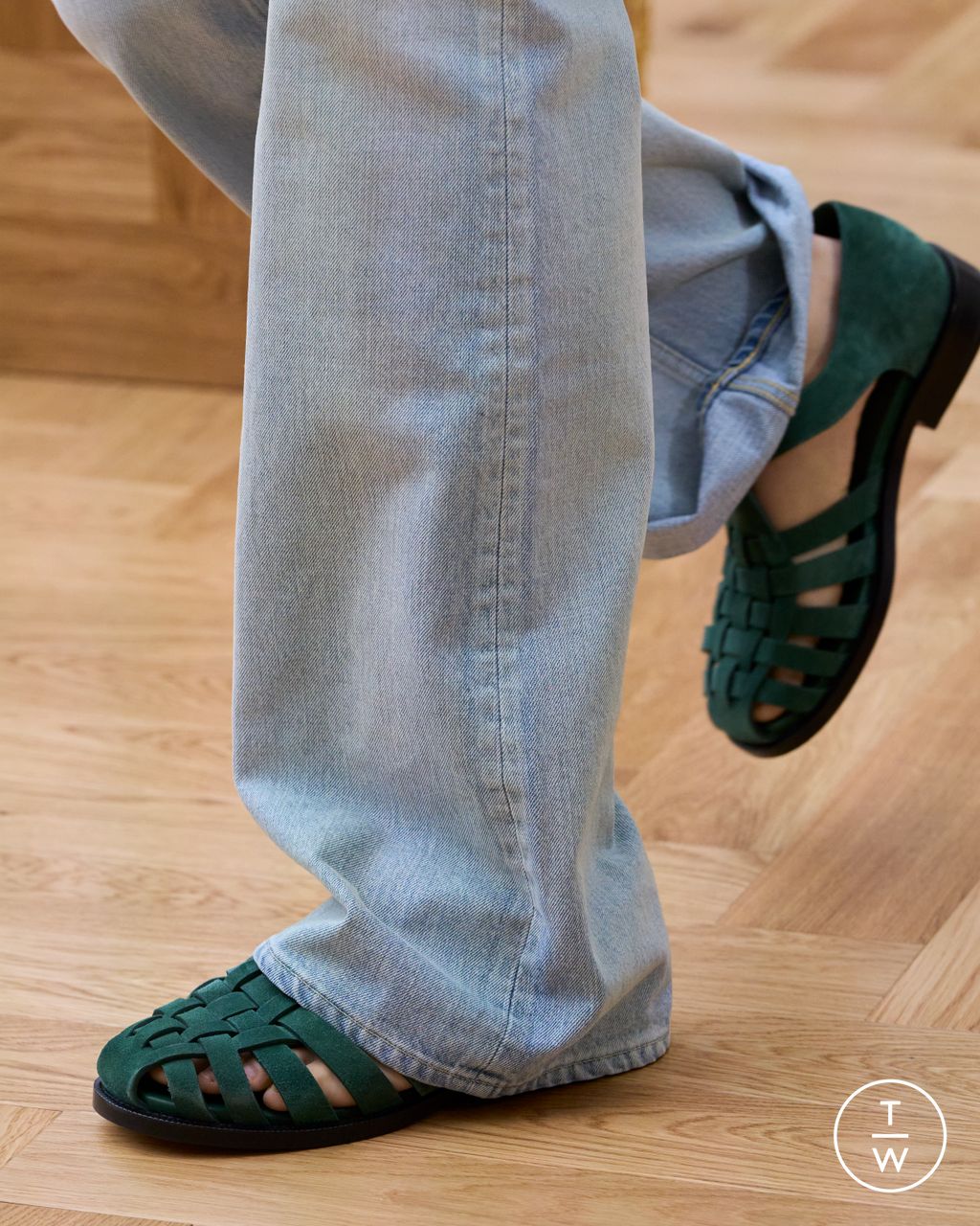 Fashion Week Paris Spring/Summer 2026 look 45 from the Dior Homme collection 男装配饰