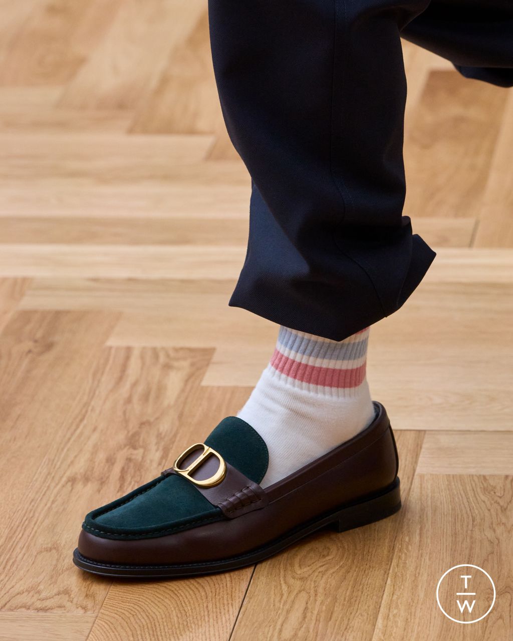 Fashion Week Paris Spring/Summer 2026 look 39 from the Dior Homme collection menswear accessories