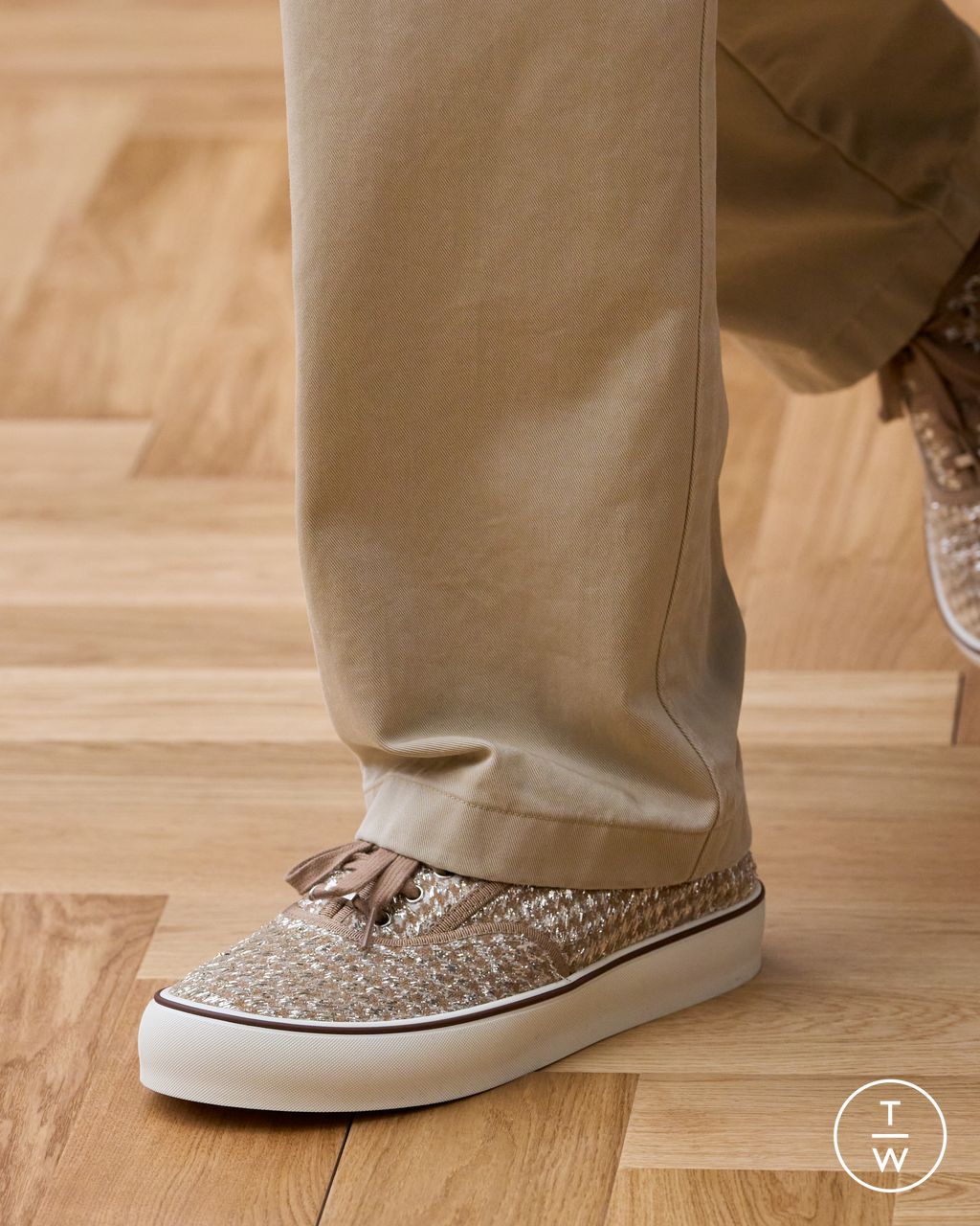 Fashion Week Paris Spring/Summer 2026 look 29 from the Dior Homme collection menswear accessories