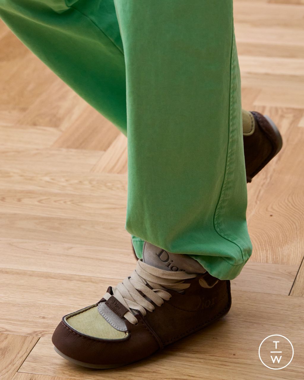 Fashion Week Paris Spring/Summer 2026 look 4 from the Dior Homme collection menswear accessories