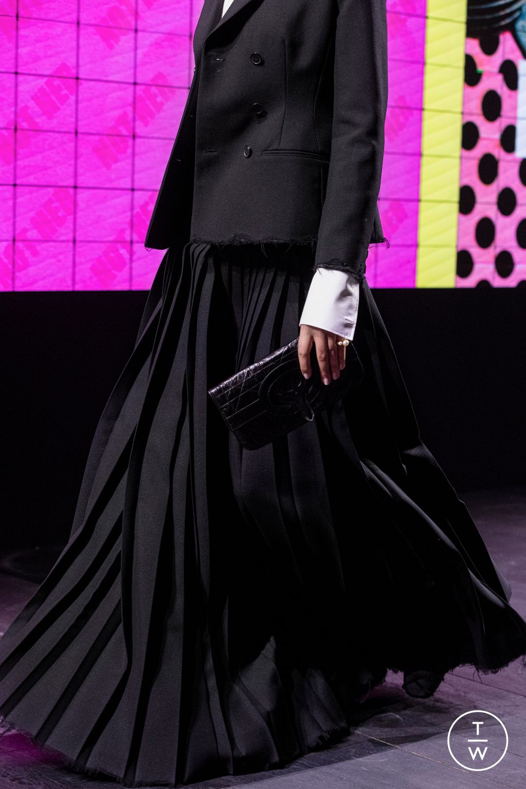 Fashion Week Paris Spring/Summer 2024 look 1 from the Christian Dior collection 女装配饰