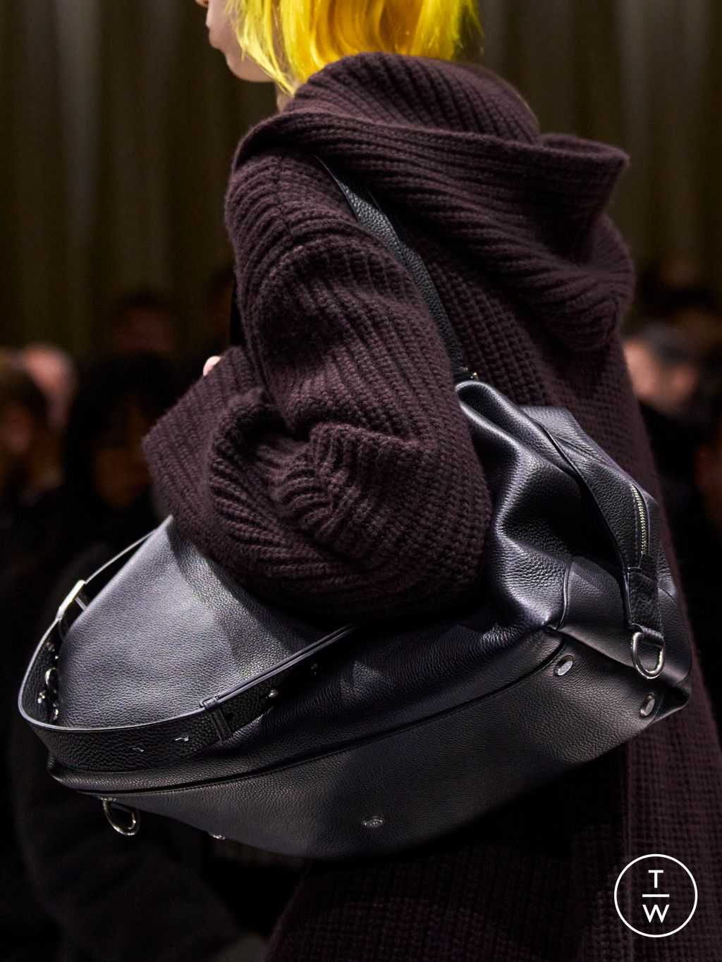 Fashion Week Paris Fall/Winter 2026 look 71 from the Dior Homme collection 男装配饰