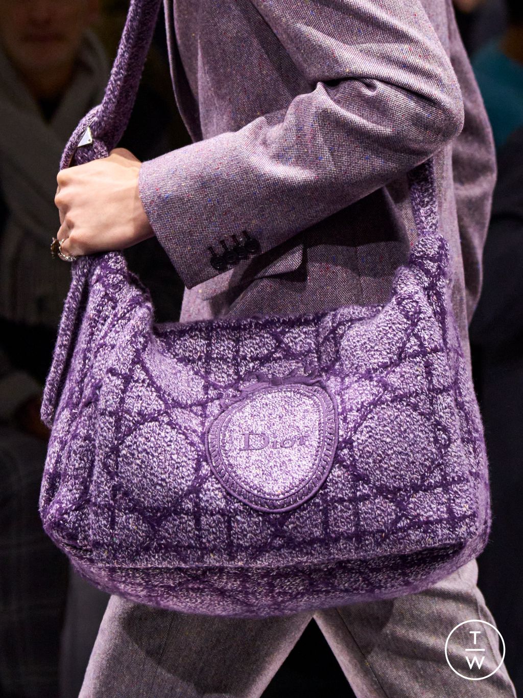 Fashion Week Paris Fall/Winter 2026 look 21 from the Dior Homme collection 男装配饰