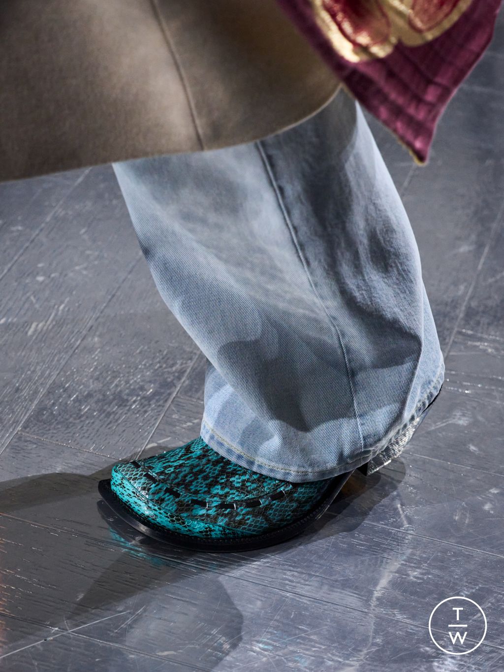 Fashion Week Paris Fall/Winter 2026 look 24 from the Dior Homme collection menswear accessories