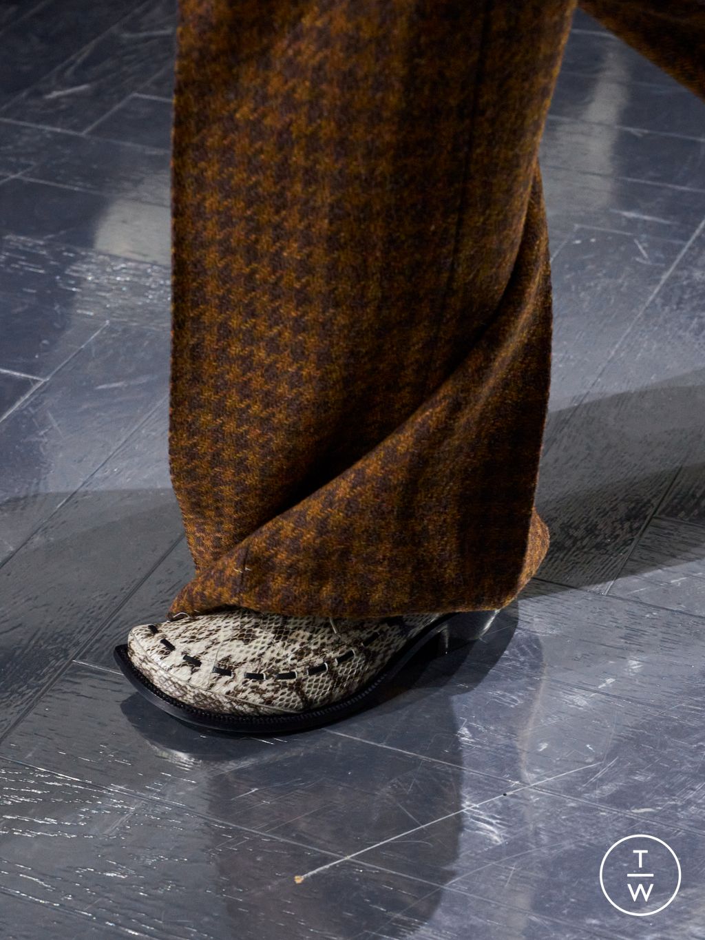 Fashion Week Paris Fall/Winter 2026 look 25 from the Dior Homme collection 男装配饰