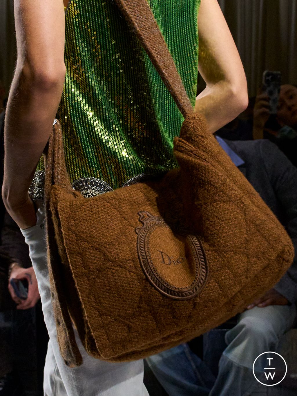 Fashion Week Paris Fall/Winter 2026 look 3 de la collection Dior Homme menswear accessories