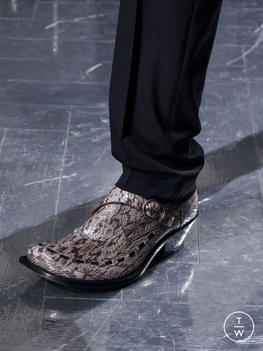 Fashion Week Paris Fall/Winter 2026 look 45 de la collection Dior Homme menswear accessories
