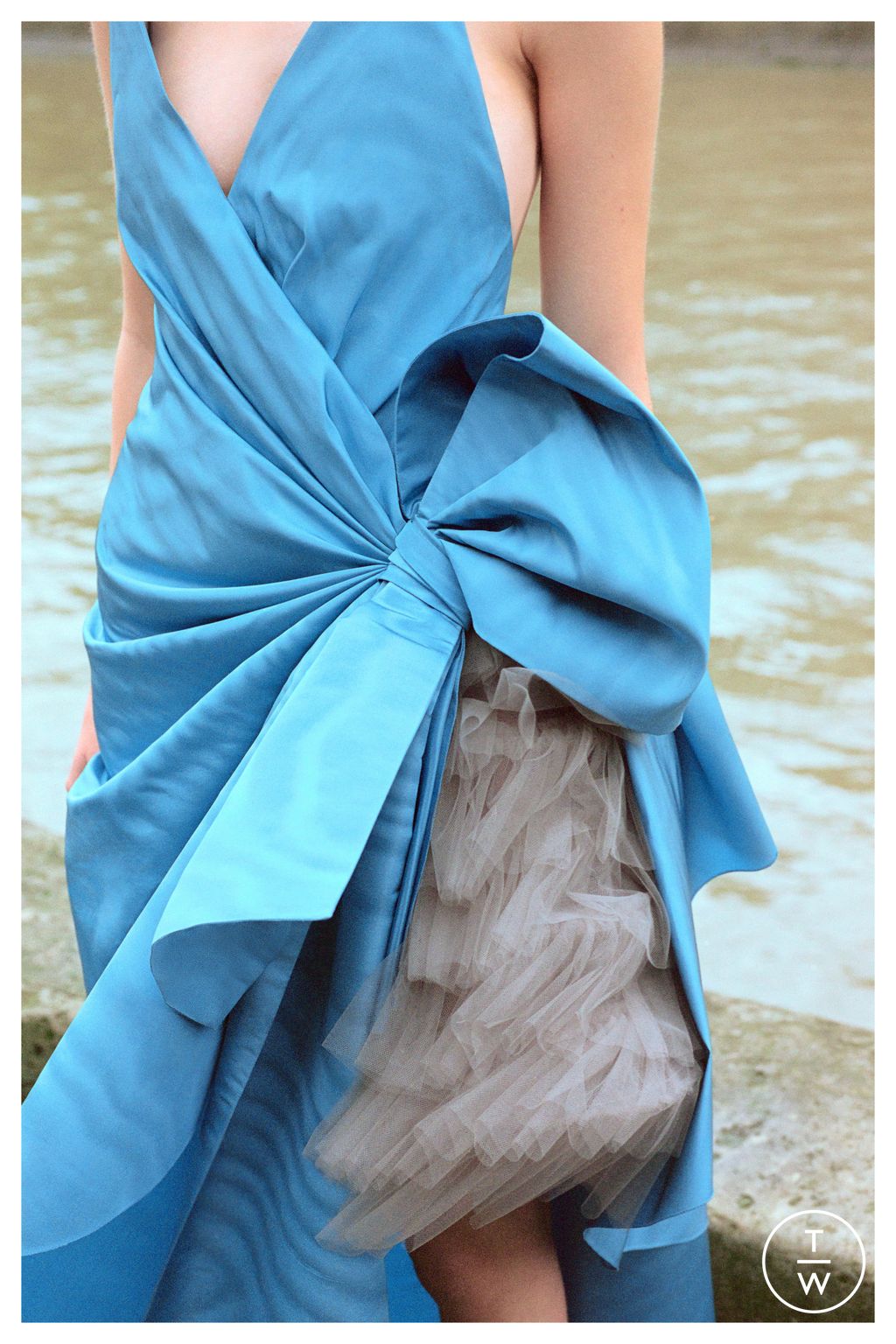 Fashion Week Paris Pre-Fall 2026 look 10 de la collection Dior womenswear accessories