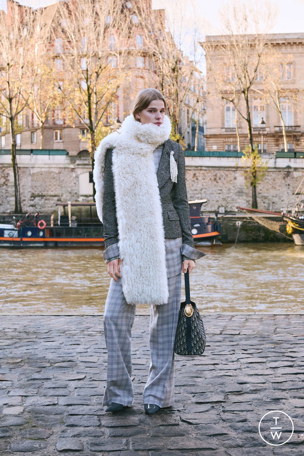 Fashion Week Paris Pre-Fall 2026 look 26 from the Dior collection 女装