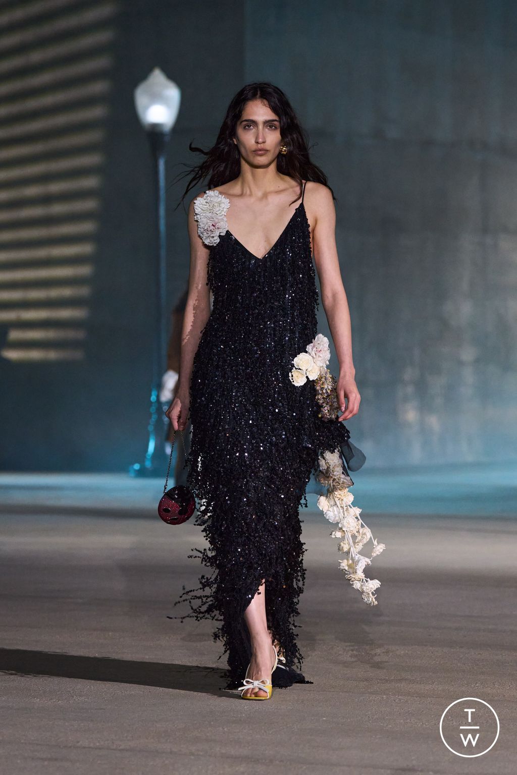 Fashion Week Paris Resort 2027 look 12 de la collection Dior womenswear