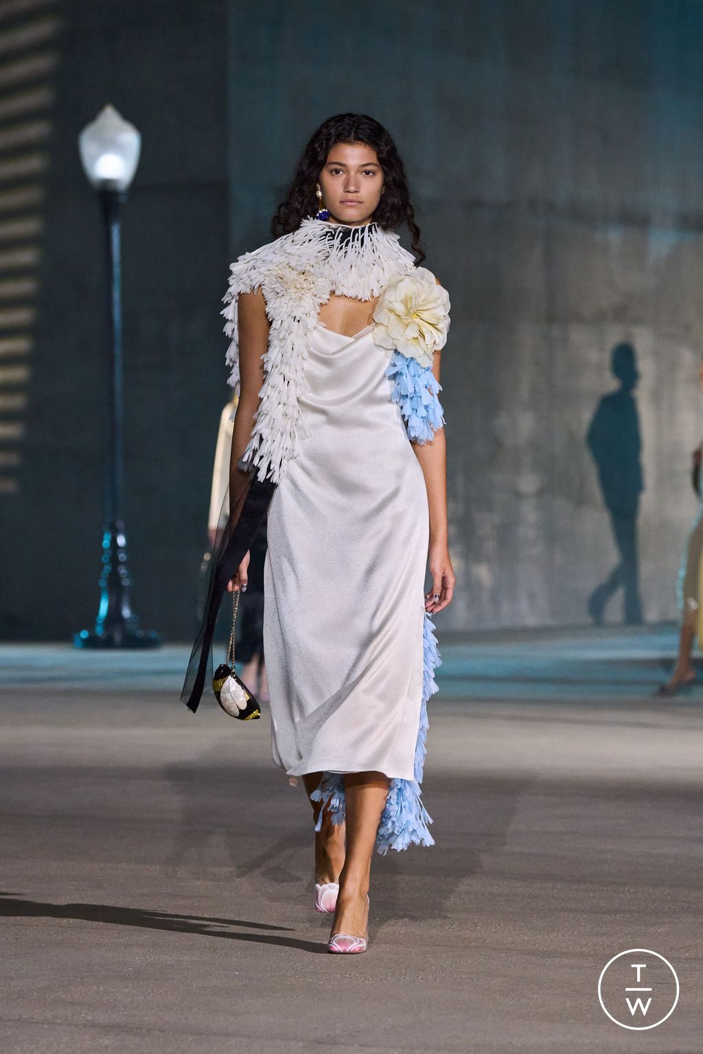 Fashion Week Paris Resort 2027 look 33 from the Dior collection womenswear