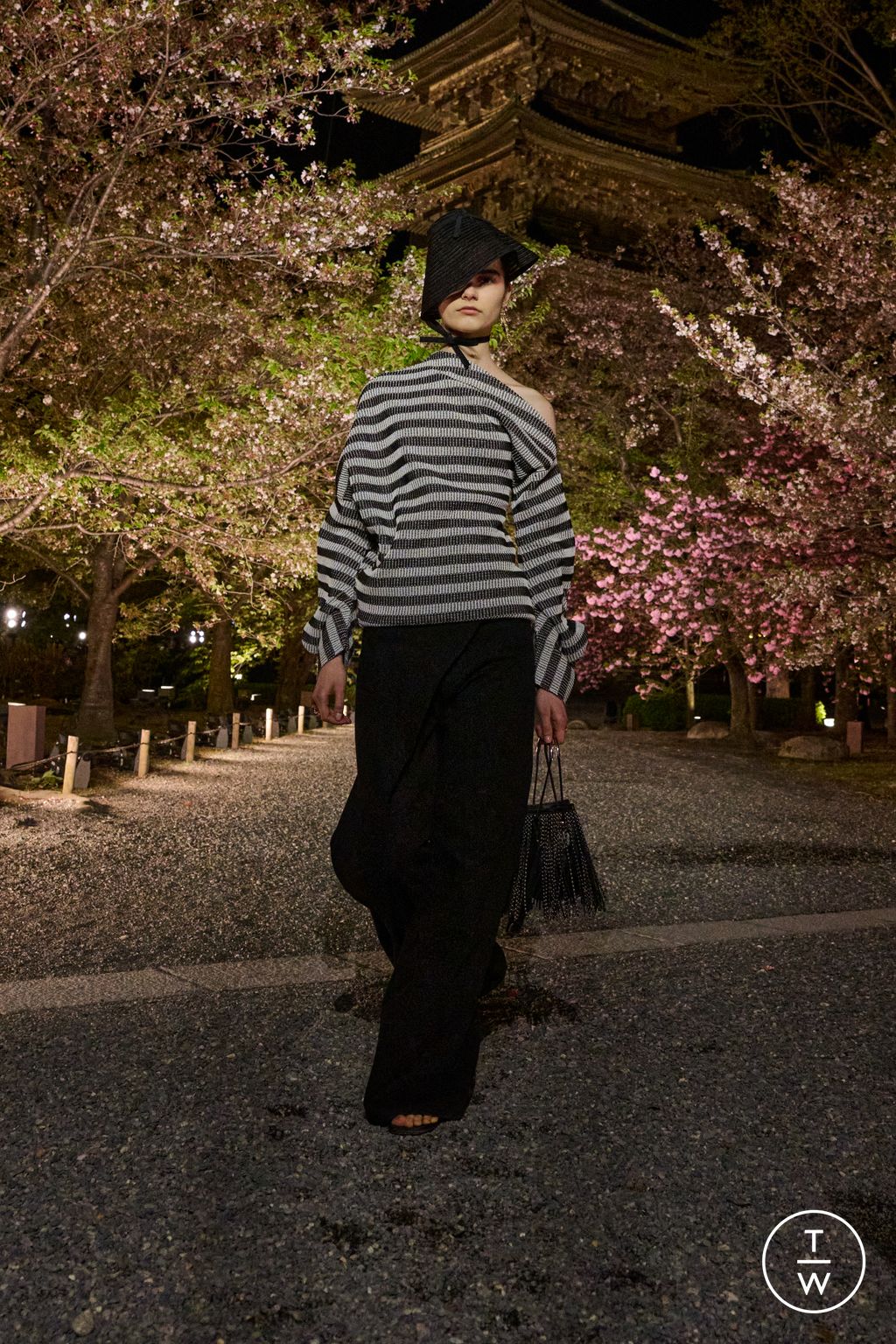 Fashion Week Paris Pre-Fall 2025 look 21 from the Dior collection 女装