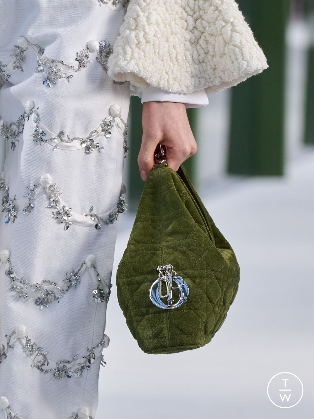 Fashion Week Paris Fall/Winter 2026 look 7 from the Dior collection 女装配饰