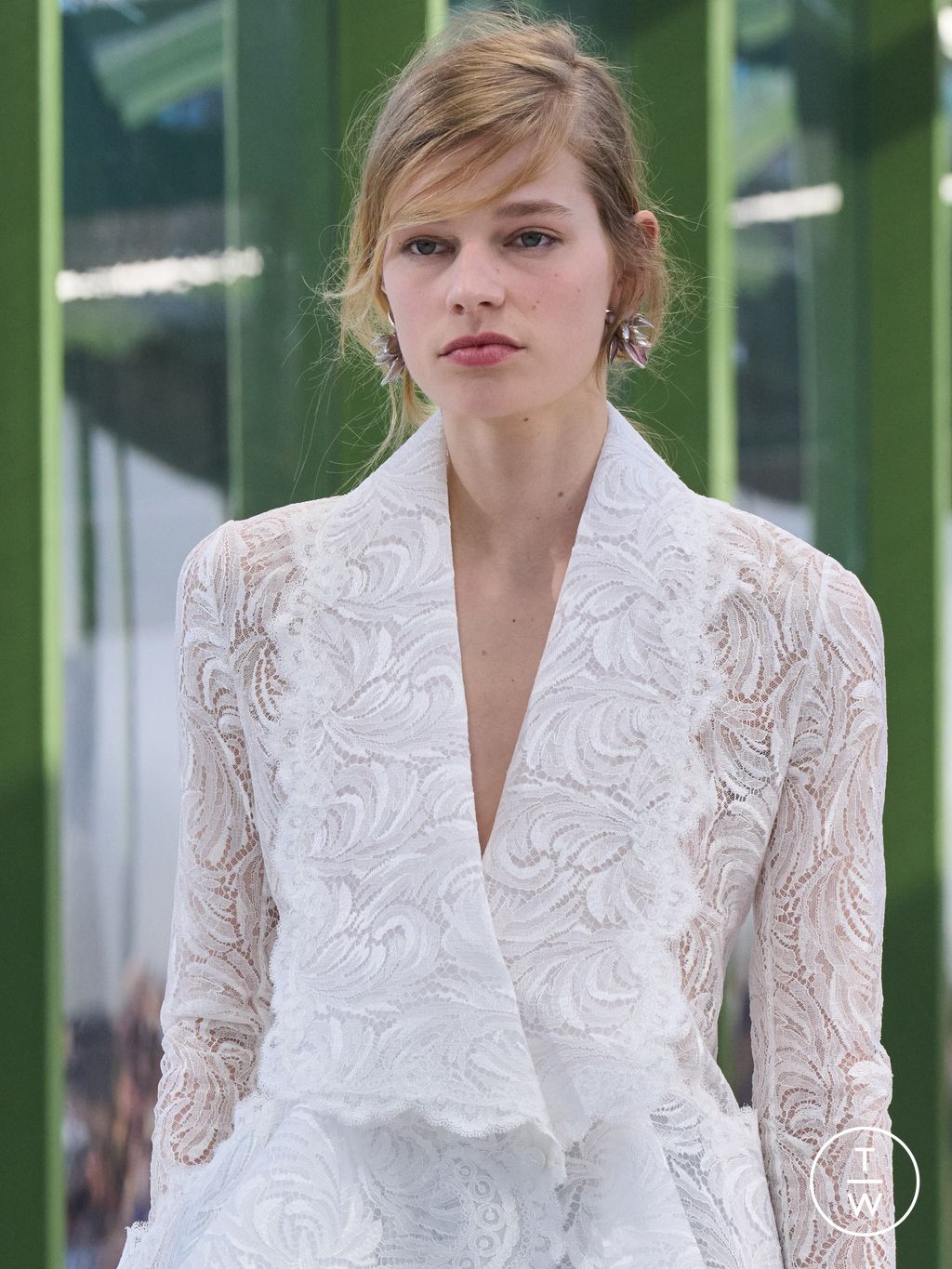 Fashion Week Paris Fall/Winter 2026 look 13 from the Dior collection womenswear accessories