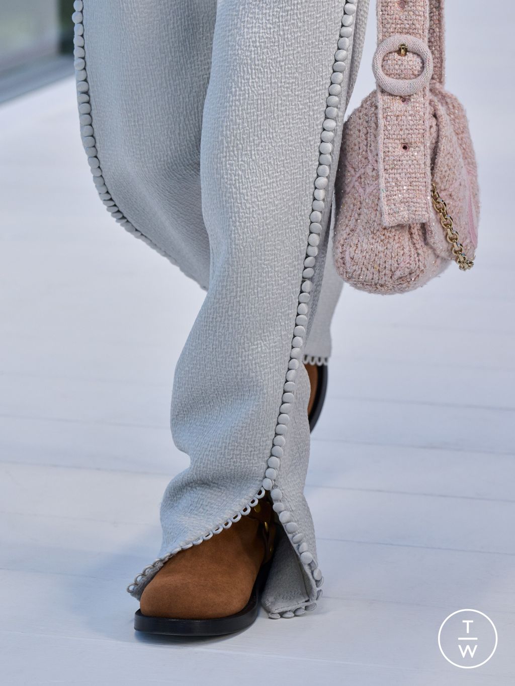 Fashion Week Paris Fall/Winter 2026 look 14 from the Dior collection womenswear accessories