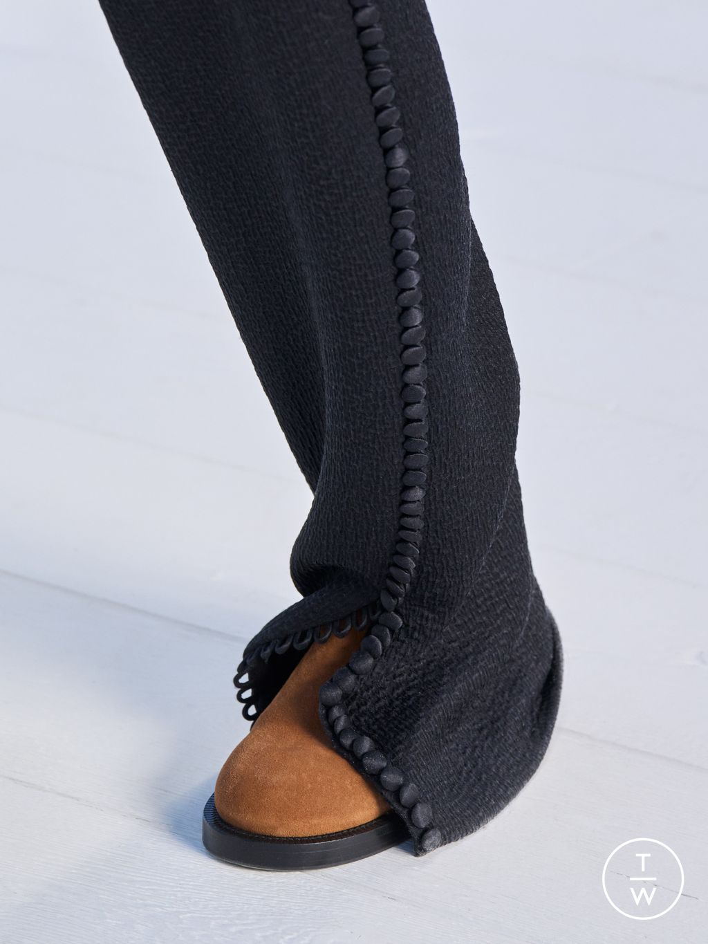 Fashion Week Paris Fall/Winter 2026 look 20 from the Dior collection womenswear accessories