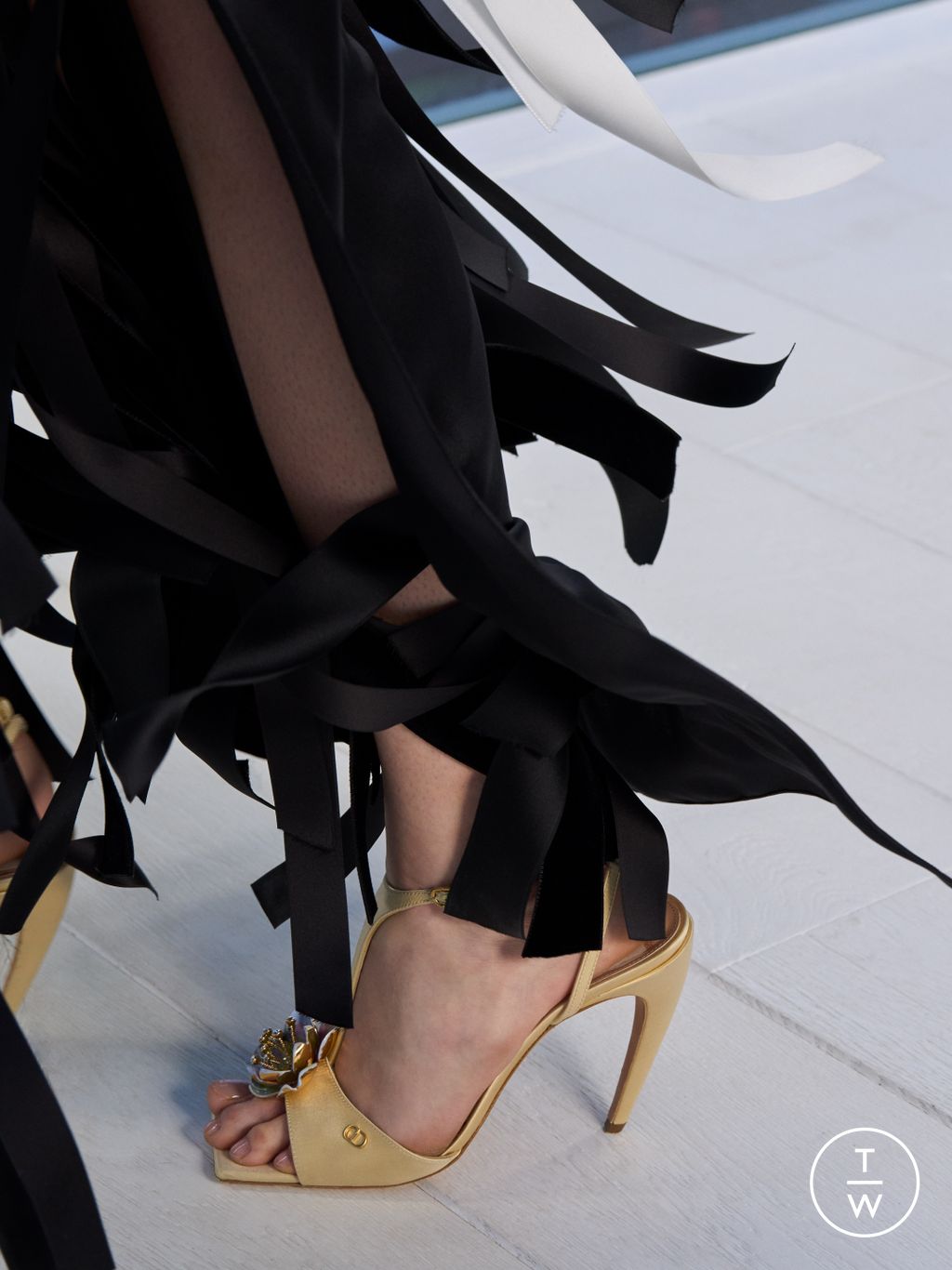 Fashion Week Paris Fall/Winter 2026 look 46 from the Dior collection womenswear accessories