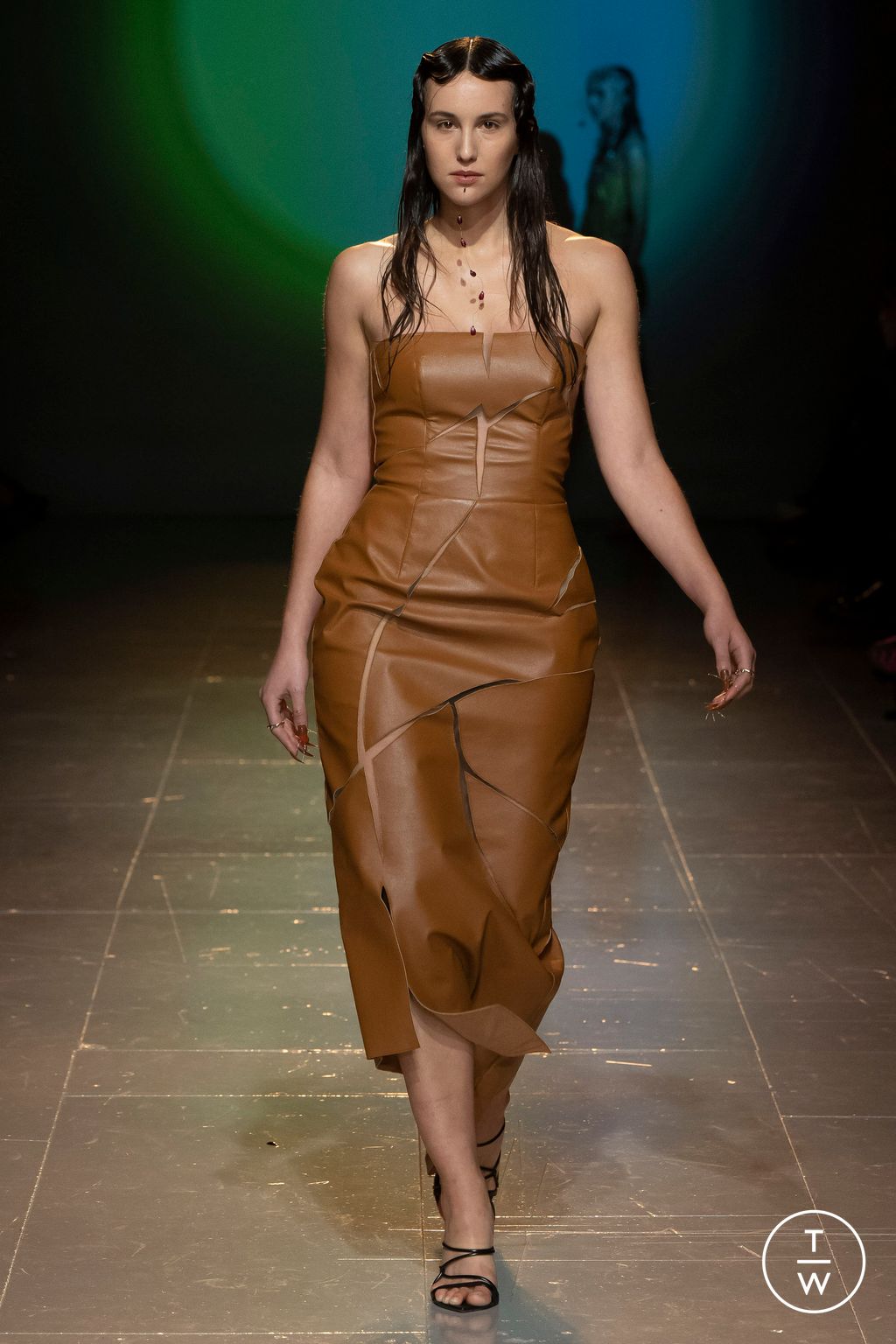 Fashion Week London Fall/Winter 2023 look 13 de la collection Di Petsa womenswear