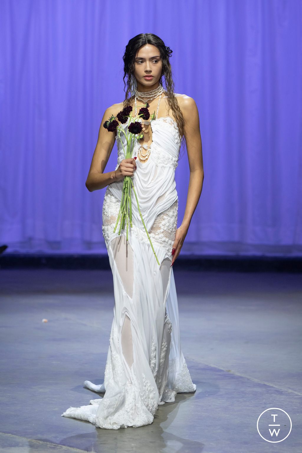 Fashion Week London Fall/Winter 2025 look 35 de la collection Di Petsa womenswear