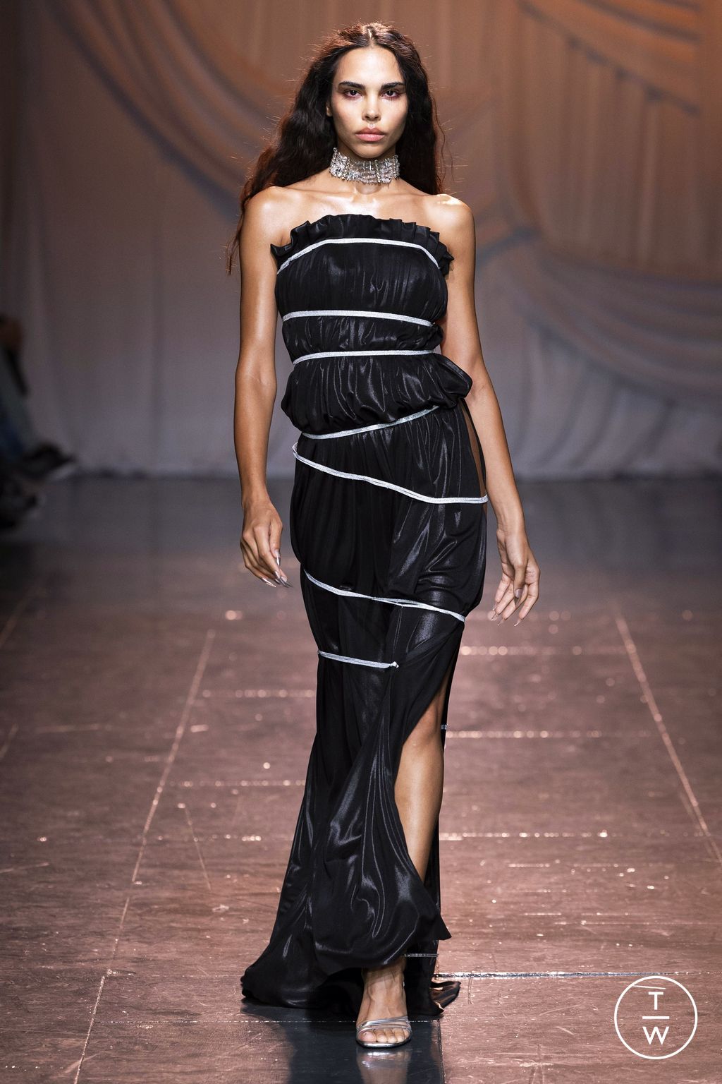 Fashion Week London Spring/Summer 2024 look 20 de la collection Di Petsa womenswear