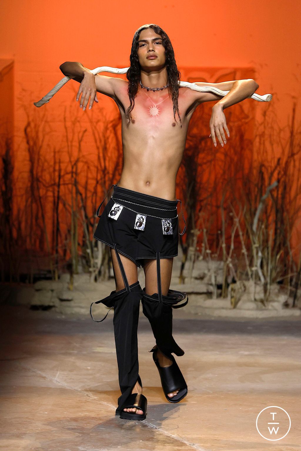 Fashion Week London Spring/Summer 2025 look 23 from the Di Petsa collection womenswear