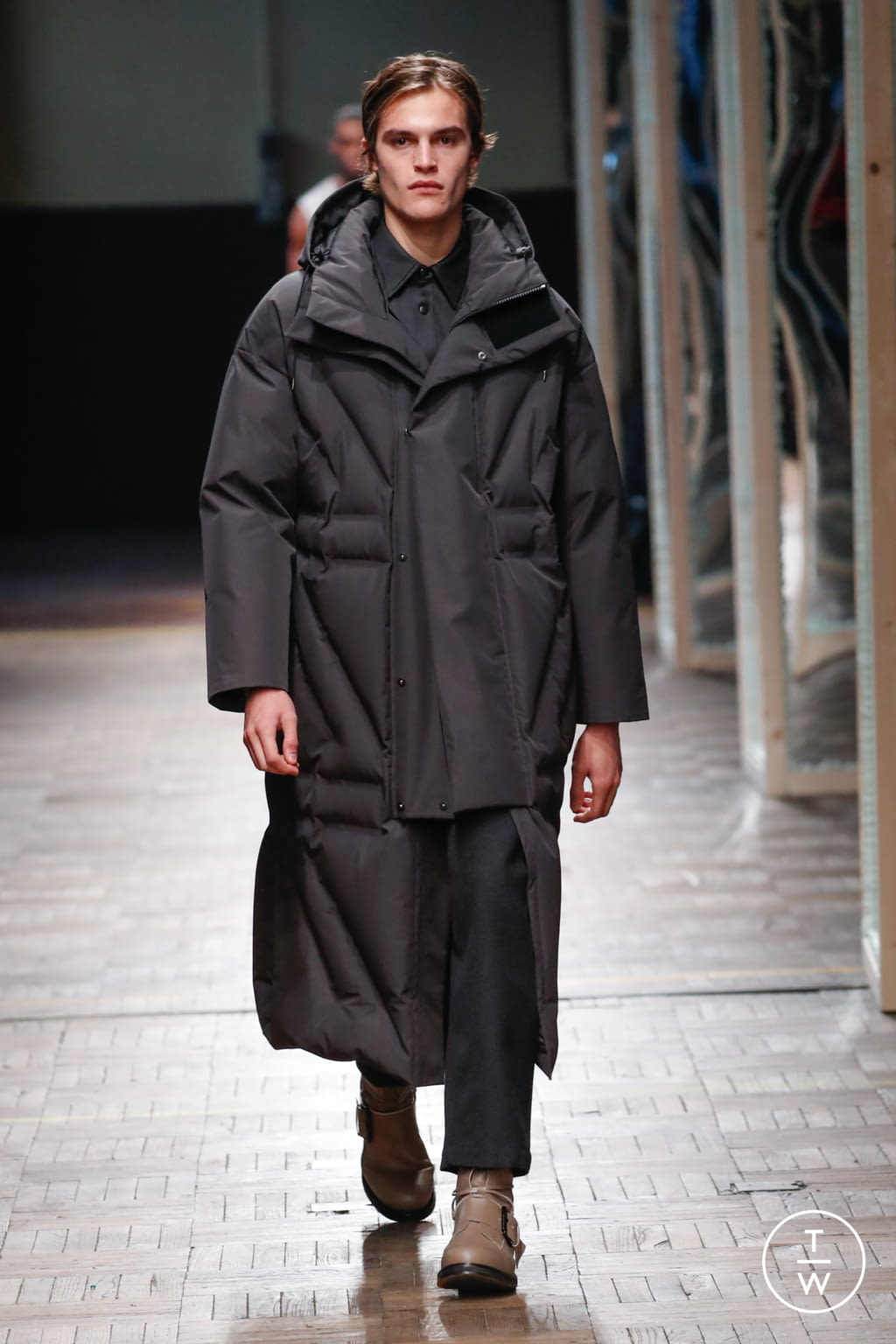 Fashion Week Milan Fall/Winter 2018 look 20 from the Dirk Bikkembergs collection 男装