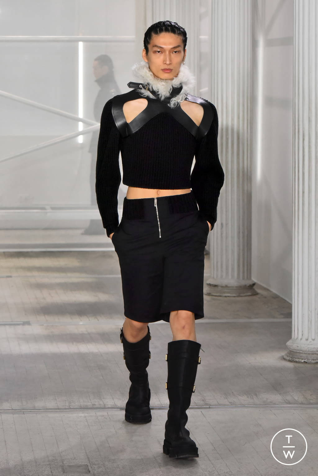 Fashion Week New York Fall/Winter 2021 look 16 from the Dion Lee collection womenswear