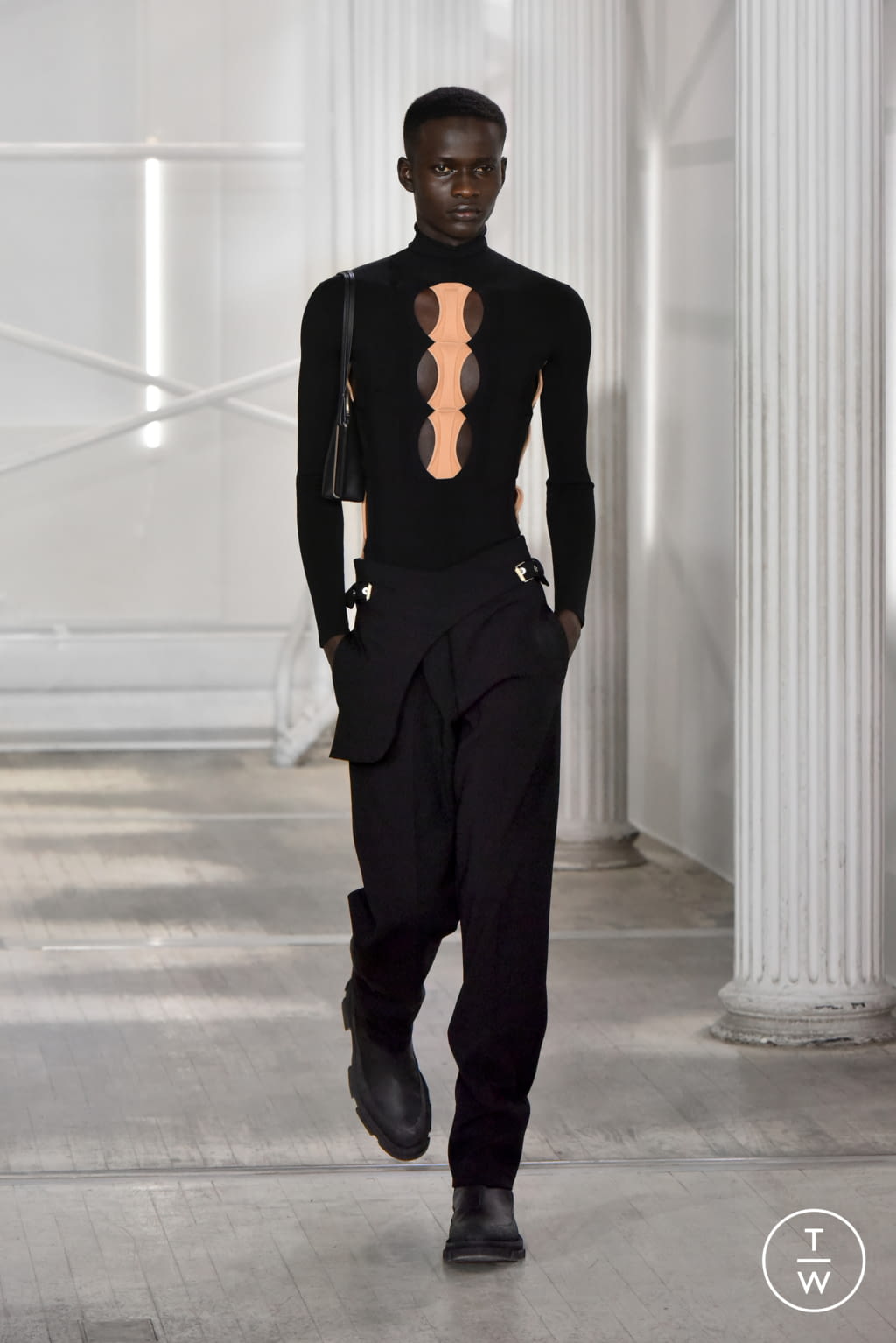 Fashion Week New York Fall/Winter 2021 look 27 from the Dion Lee collection womenswear