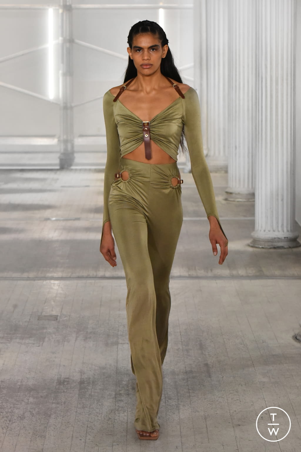 Fashion Week New York Fall/Winter 2021 look 39 de la collection Dion Lee womenswear