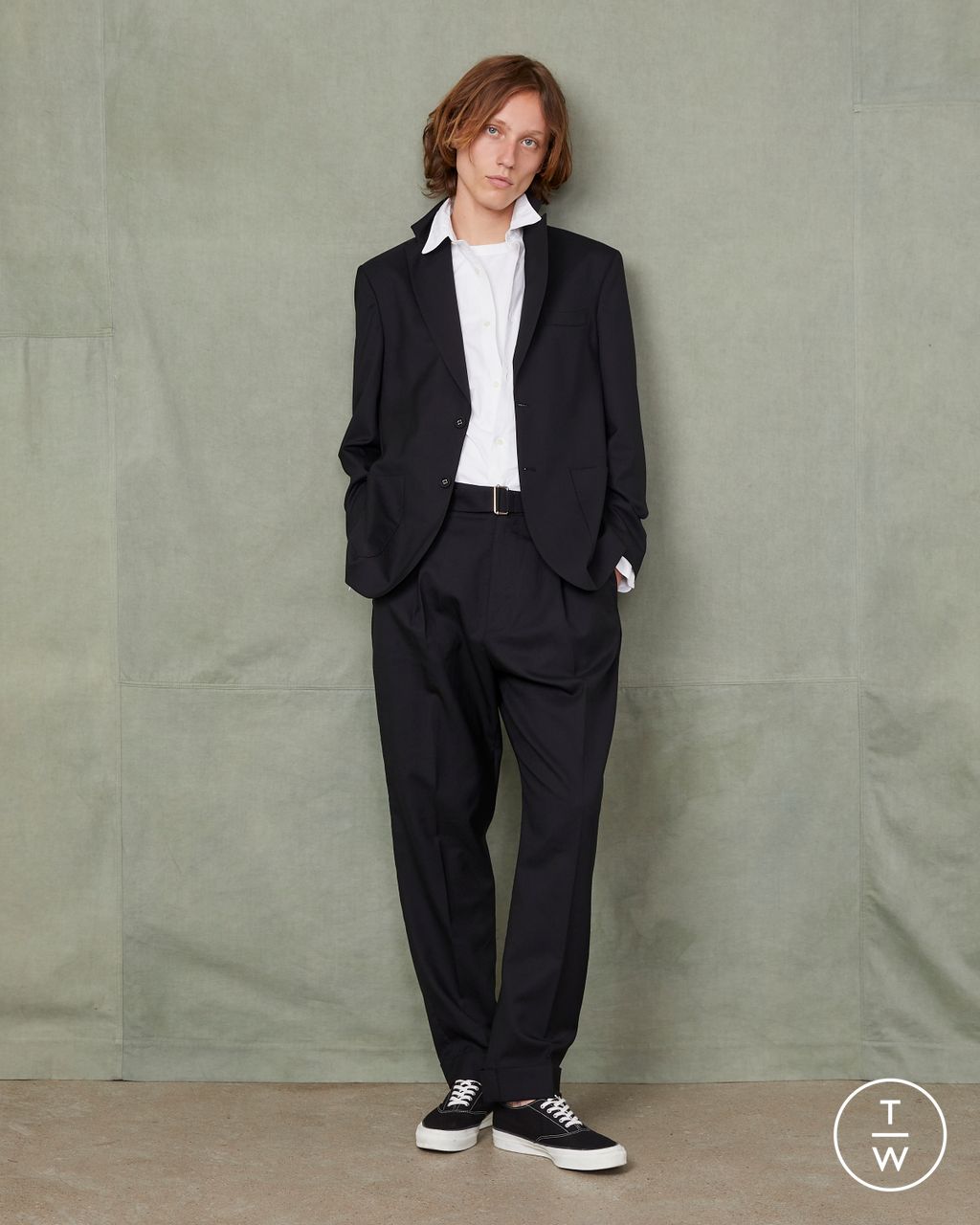 Fashion Week Paris Resort 2026 look 1 from the Officine Générale collection menswear