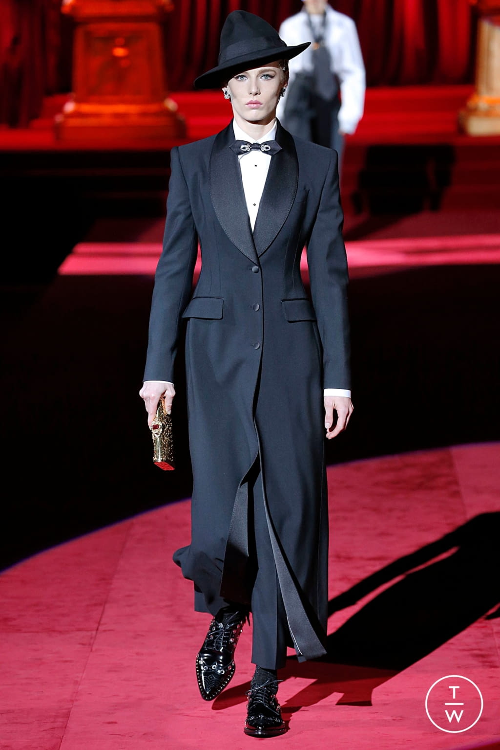 Dolce & Gabbana FW19 womenswear #7 - Tagwalk: The Fashion Search Engine