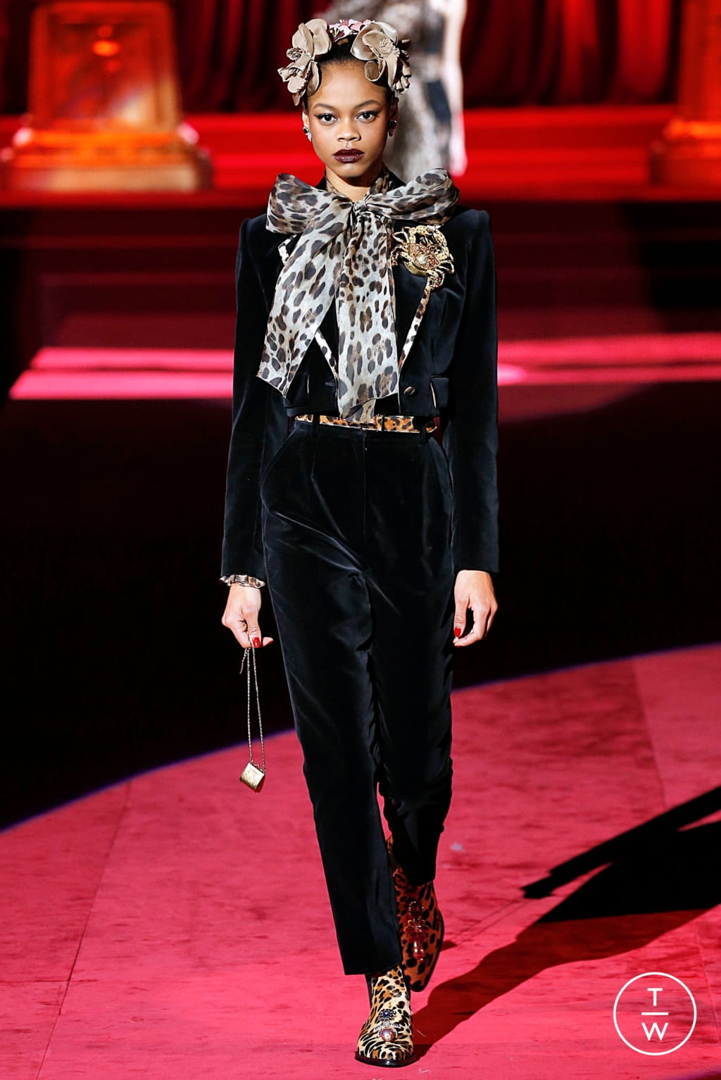 Fashion Week Milan Fall/Winter 2019 look 26 de la collection Dolce & Gabbana womenswear