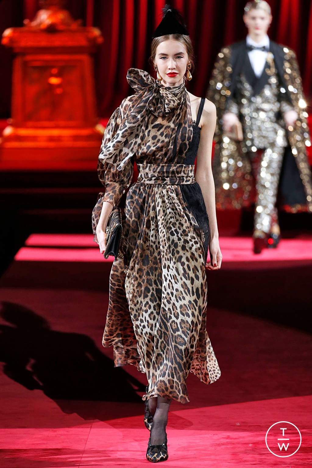 Fashion Week Milan Fall/Winter 2019 look 27 from the Dolce & Gabbana collection 女装