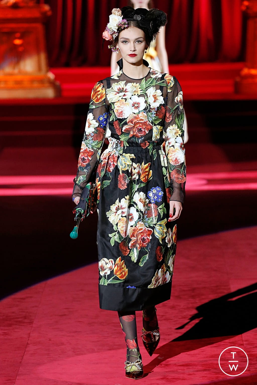 Fashion Week Milan Fall/Winter 2019 look 35 from the Dolce & Gabbana collection womenswear