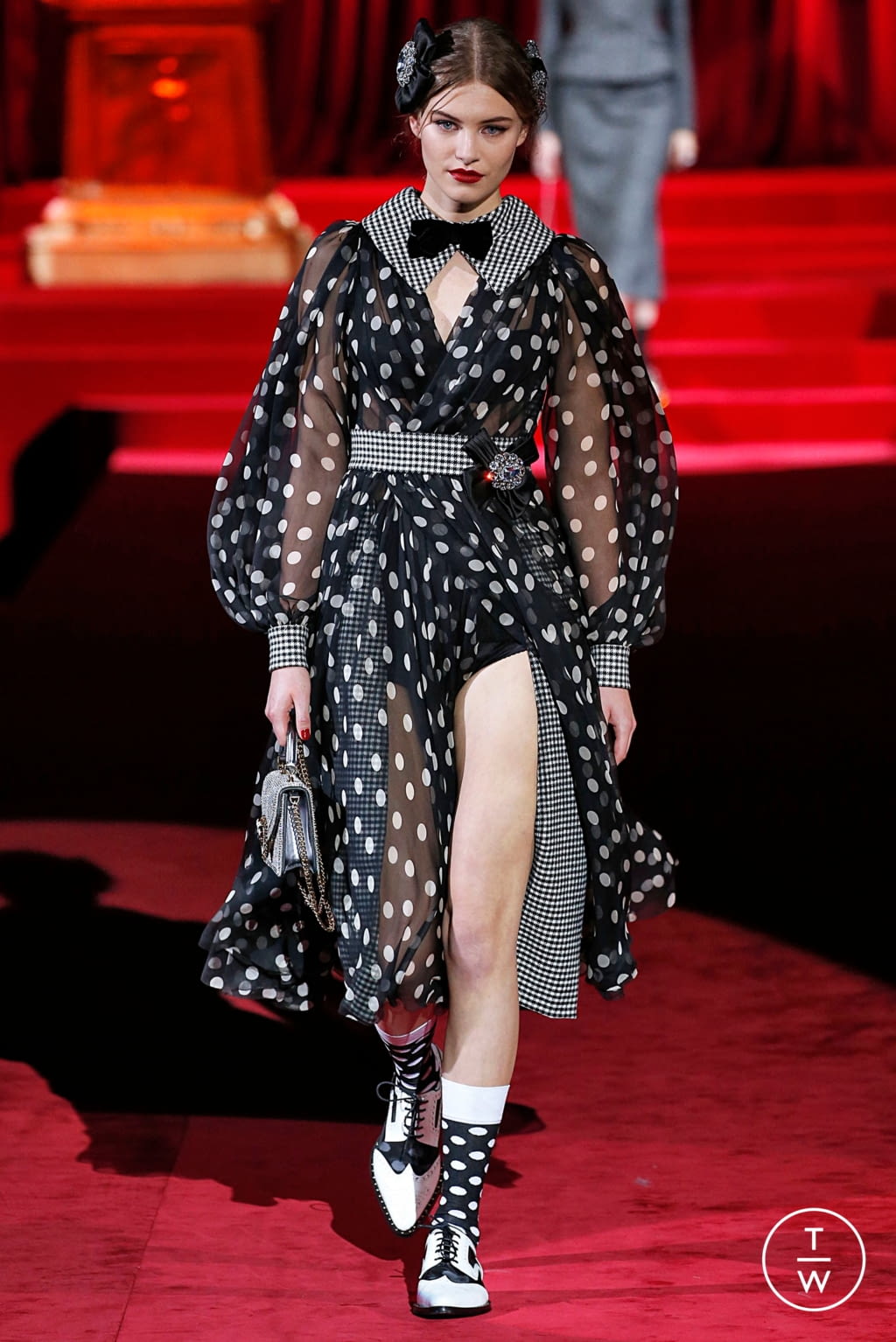 Fashion Week Milan Fall/Winter 2019 look 46 from the Dolce & Gabbana collection 女装