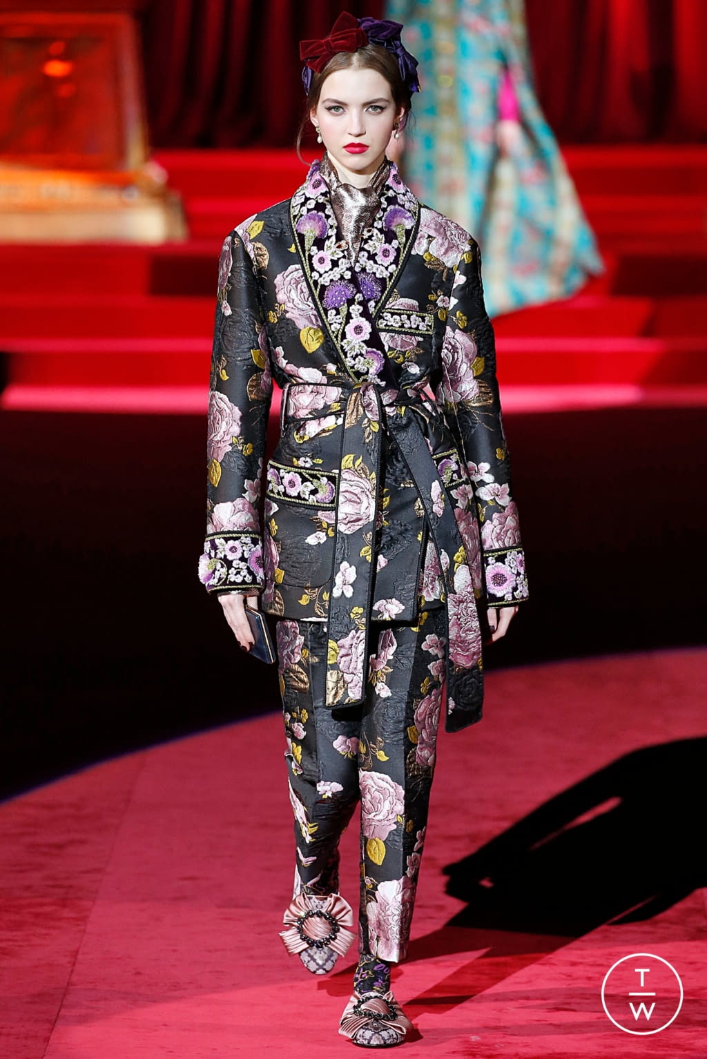 Fashion Week Milan Fall/Winter 2019 look 105 from the Dolce & Gabbana collection womenswear