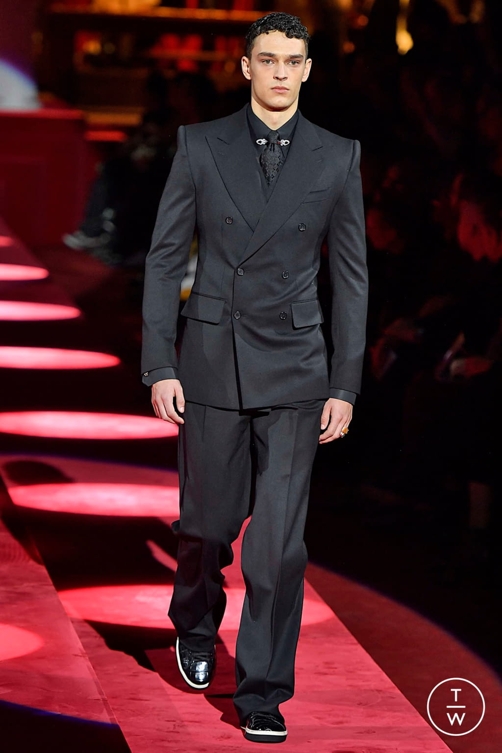 Fashion Week Milan Fall/Winter 2019 look 4 from the Dolce & Gabbana collection 男装