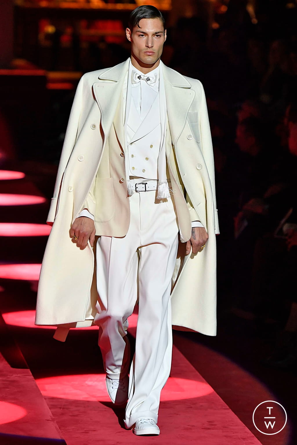 Fashion Week Milan Fall/Winter 2019 look 7 from the Dolce & Gabbana collection menswear