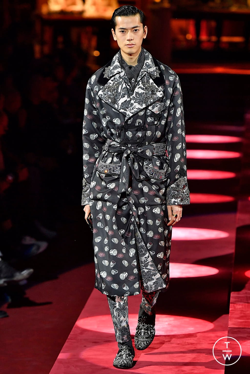 Fashion Week Milan Fall/Winter 2019 look 15 from the Dolce & Gabbana collection 男装