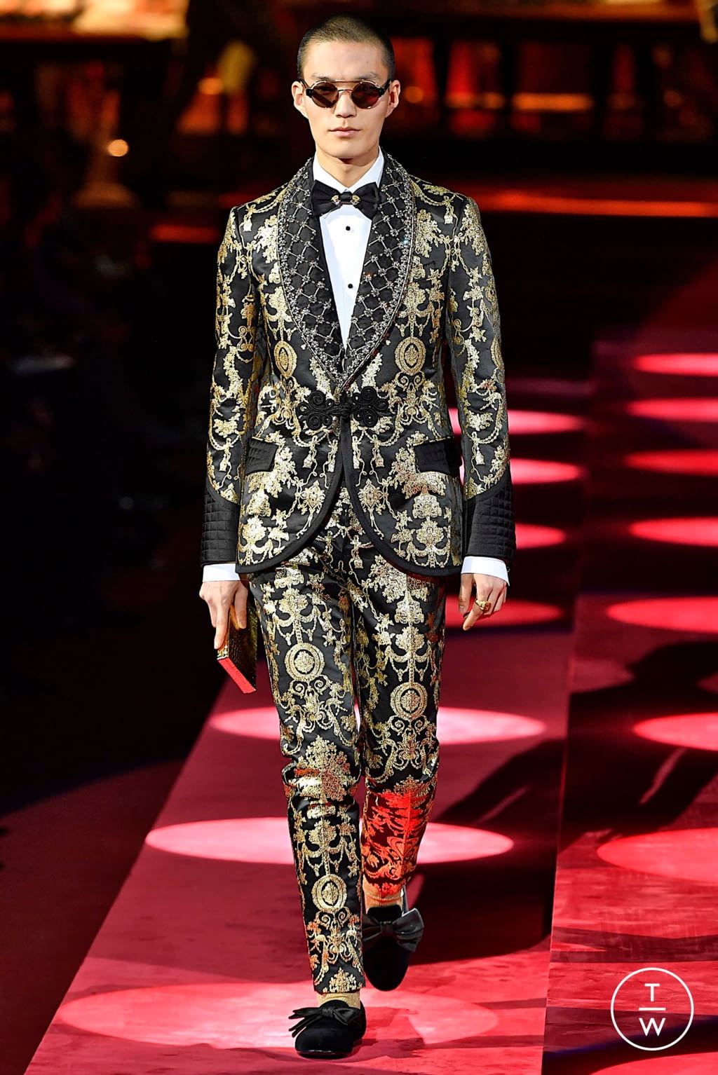 Fashion Week Milan Fall/Winter 2019 look 18 from the Dolce & Gabbana collection menswear