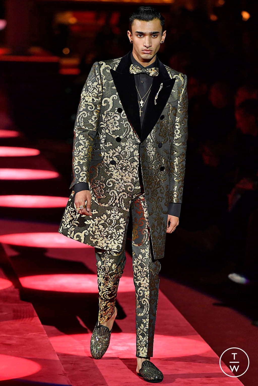 Fashion Week Milan Fall/Winter 2019 look 19 from the Dolce & Gabbana collection 男装