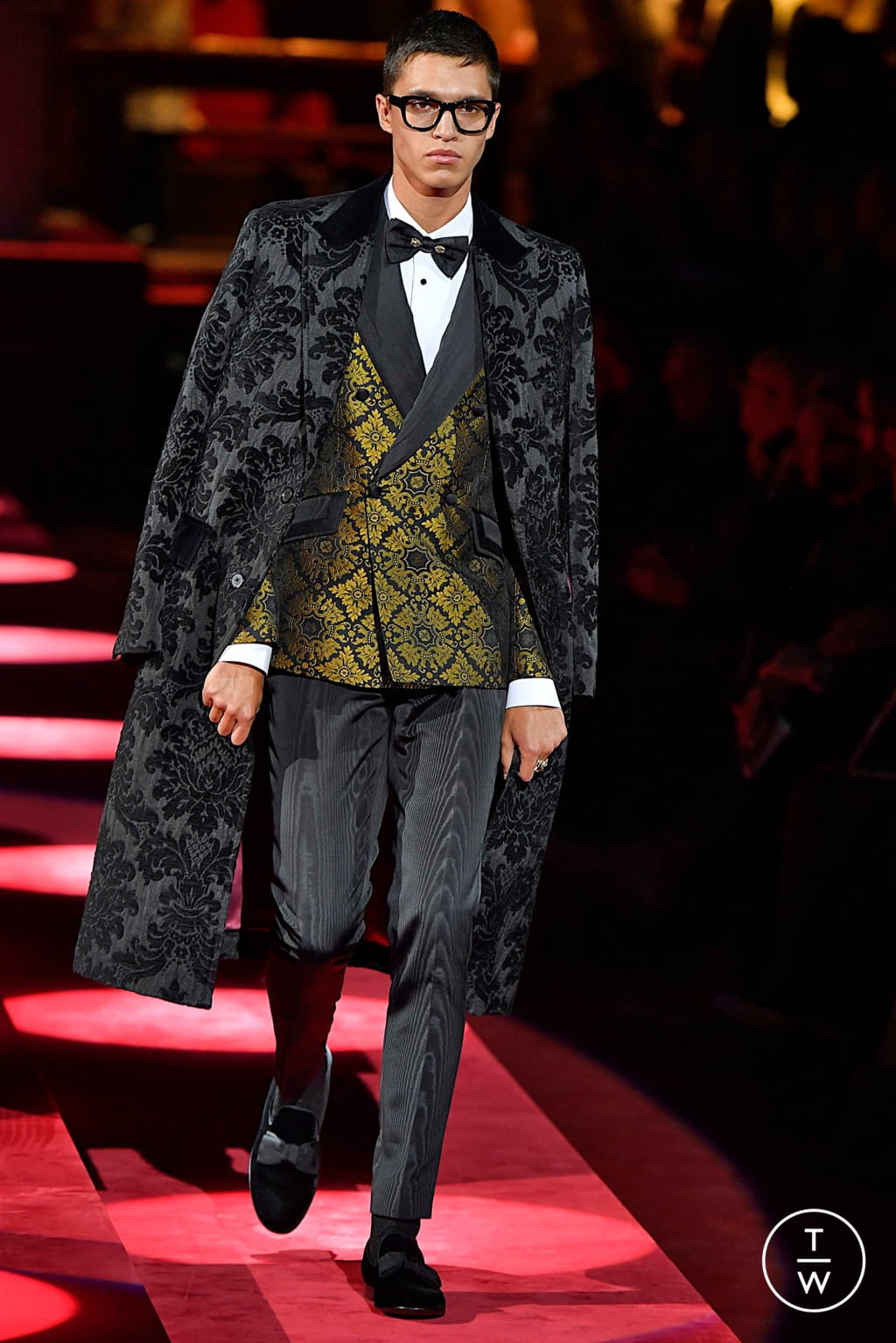 Fashion Week Milan Fall/Winter 2019 look 25 from the Dolce & Gabbana collection menswear