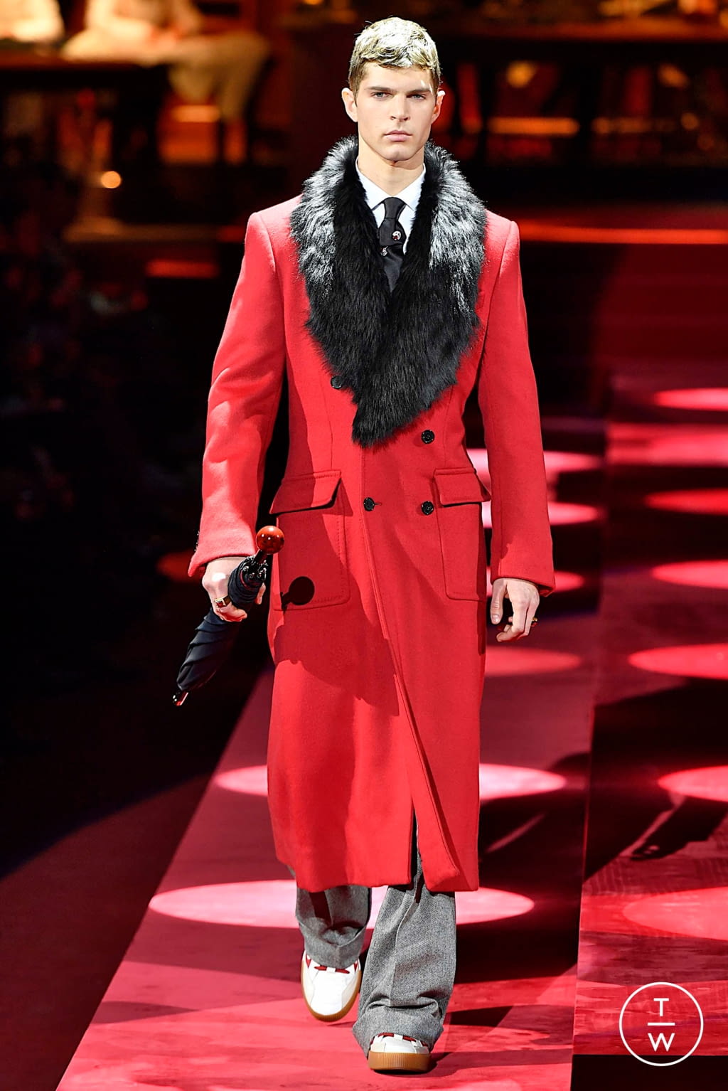 Fashion Week Milan Fall/Winter 2019 look 31 from the Dolce & Gabbana collection menswear