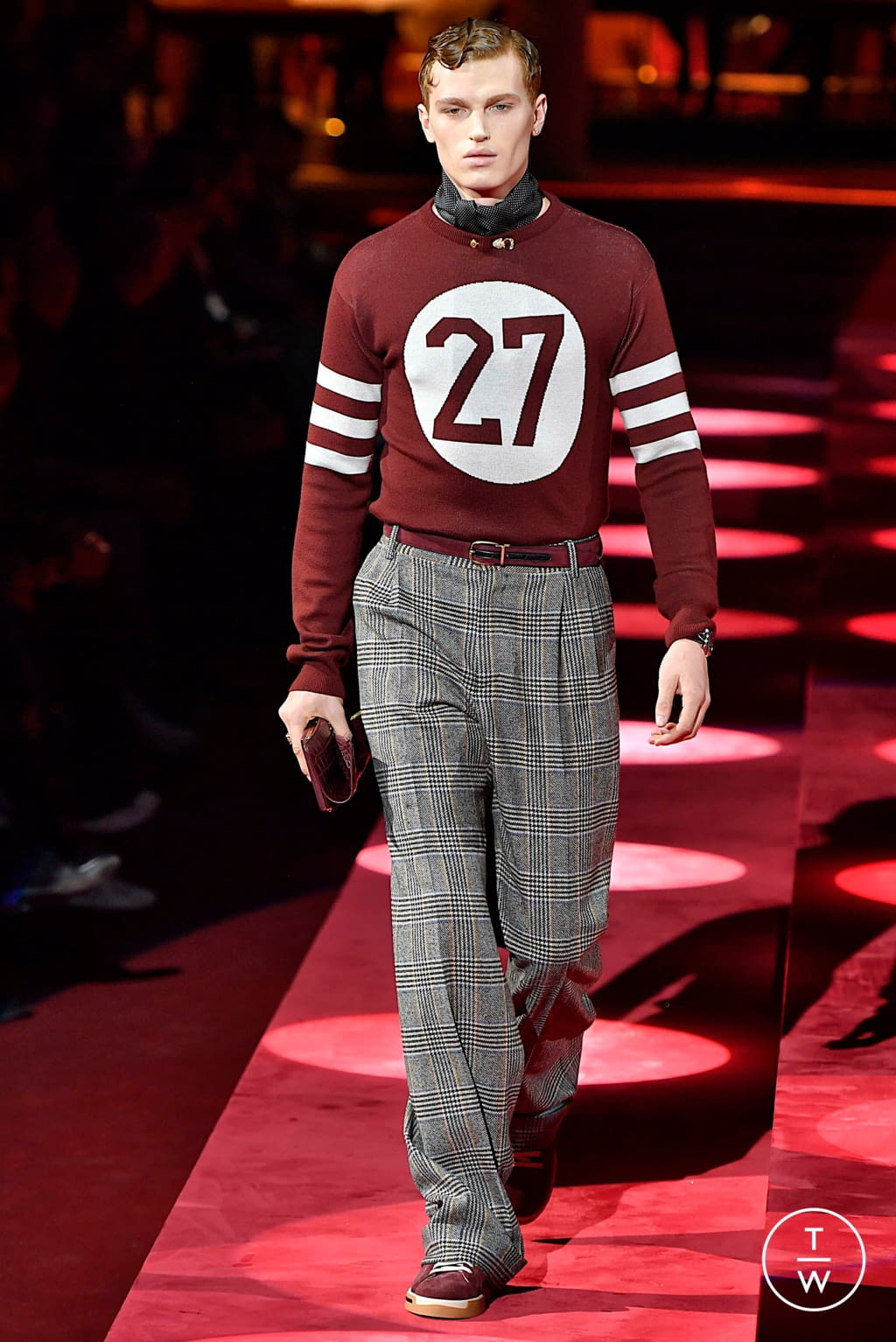 Fashion Week Milan Fall/Winter 2019 look 34 from the Dolce & Gabbana collection 男装