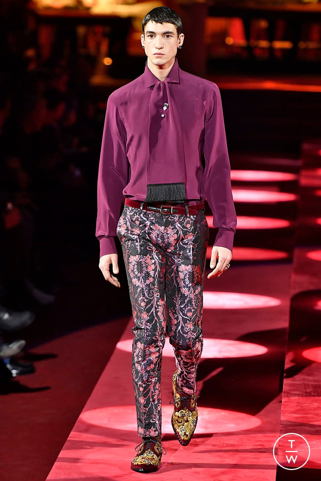 Fashion Week Milan Fall/Winter 2019 look 46 from the Dolce & Gabbana collection menswear